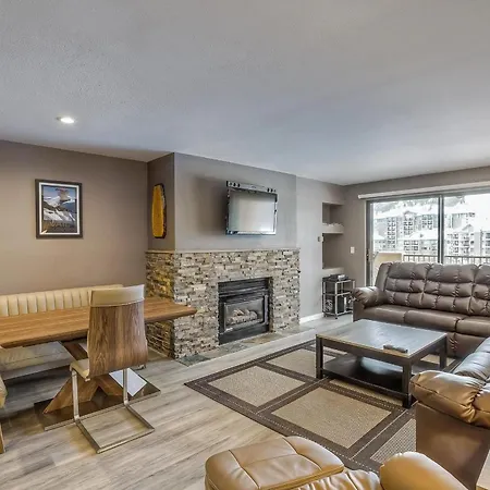Choice Condo - Walk To Gondola - Sleeps 7!